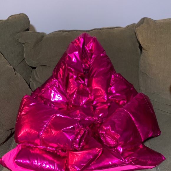 LUXE iridescent Pink woman’s puff coat with waist tie ! - Picture 2 of 4